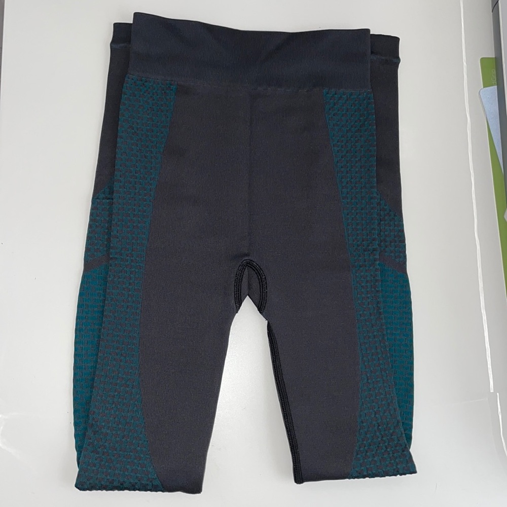 Lululemon leggings/long underwear